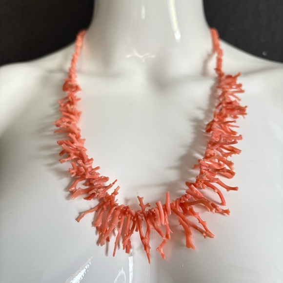 Vintage Jewelry - Natural Pink Coral Branch Tendril Necklace Mid Century Modern